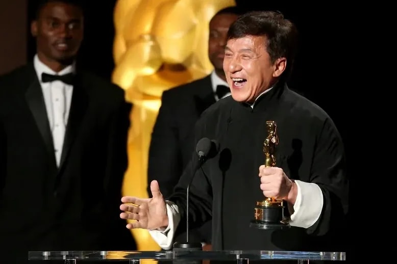 Jackie Chan egyik ugrása majdnem az életébe került