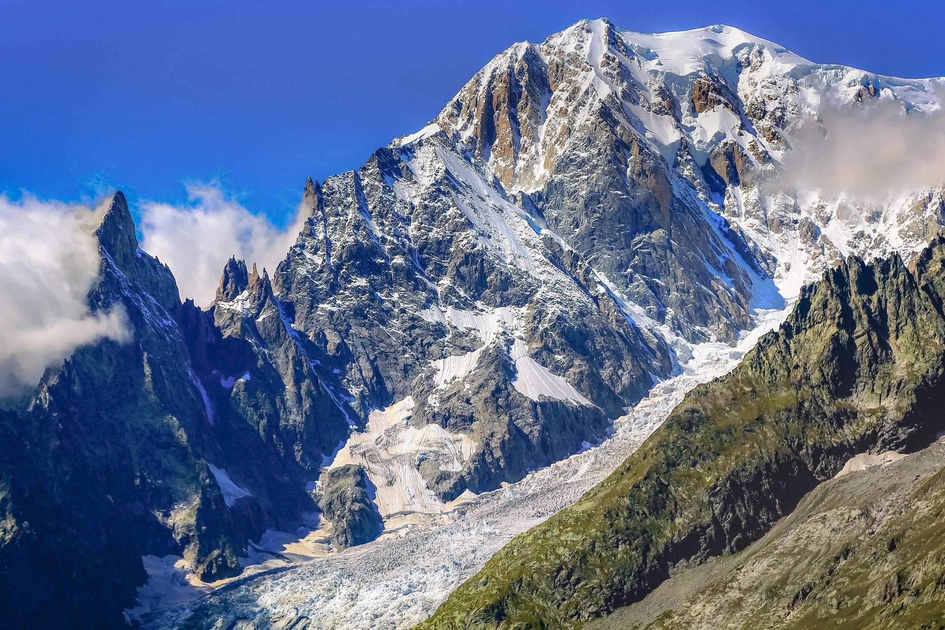 Közel két méterrel nőtt a Mont Blanc magassága három év alatt