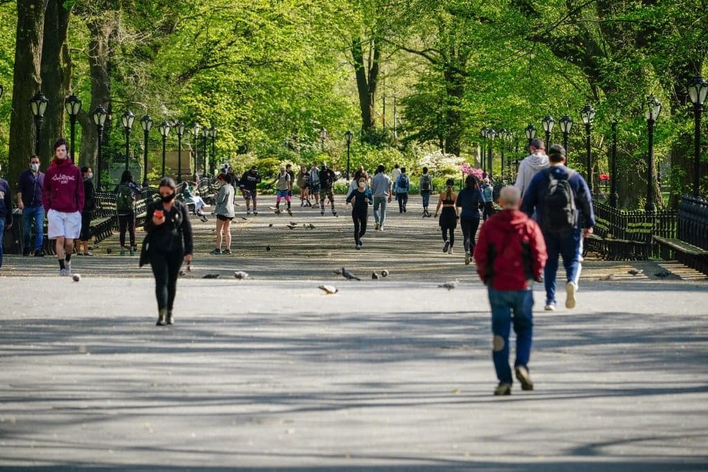 A világban csökkent a fertőzés terjedésének üteme, áthelyeződtek a gócpontok