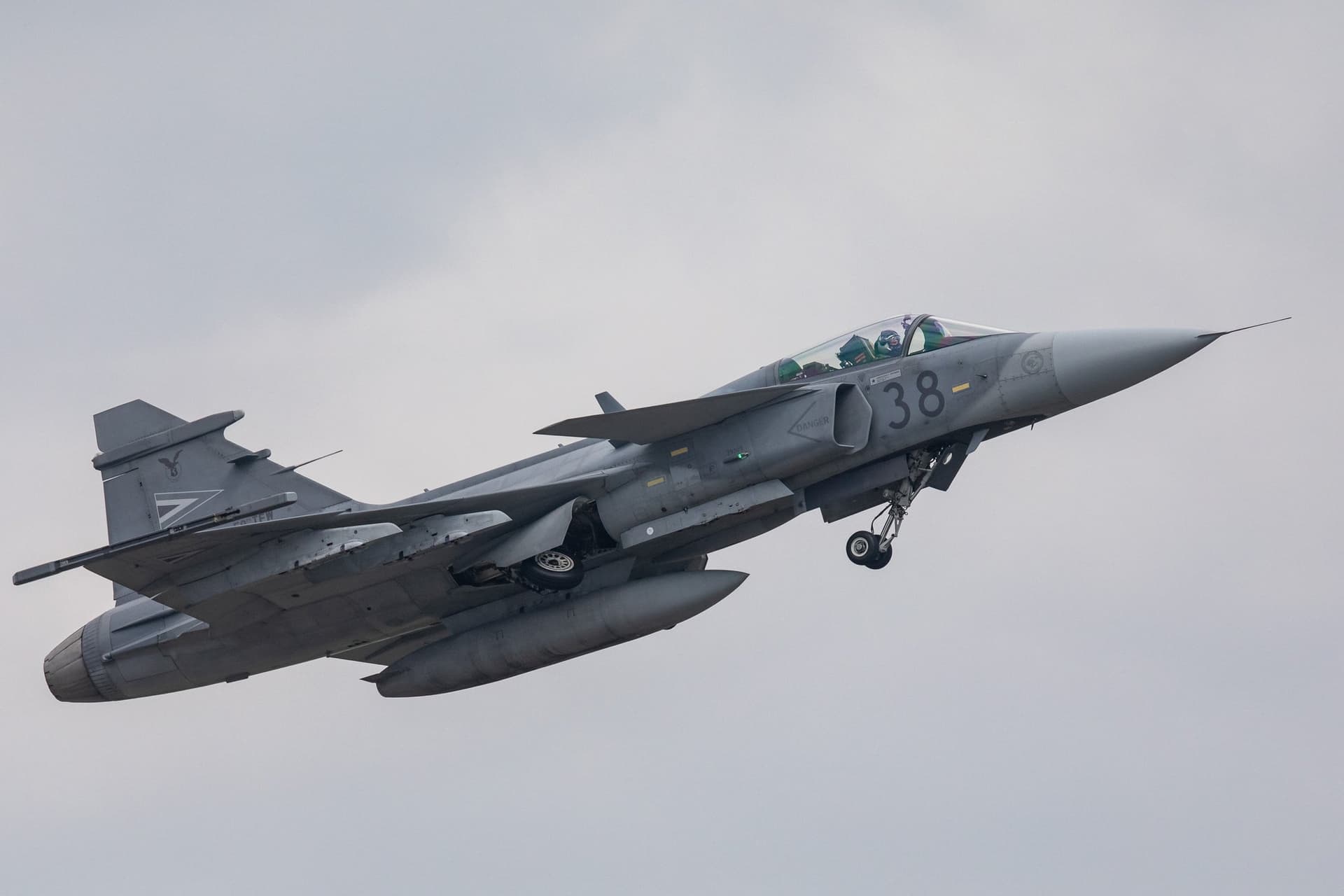 Lezuhant egy Gripen Szolnokon