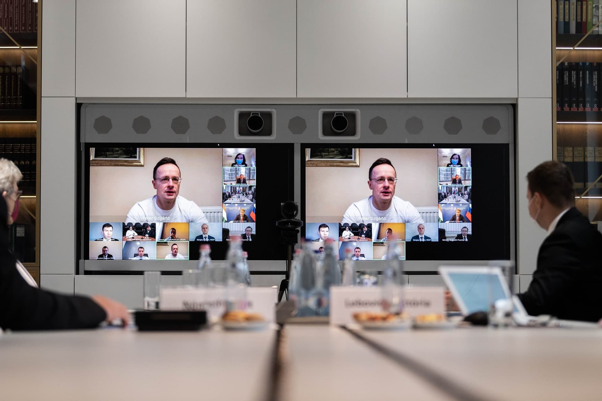 Jövő héten érkezhet az orosz vakcinaminta Magyarországra