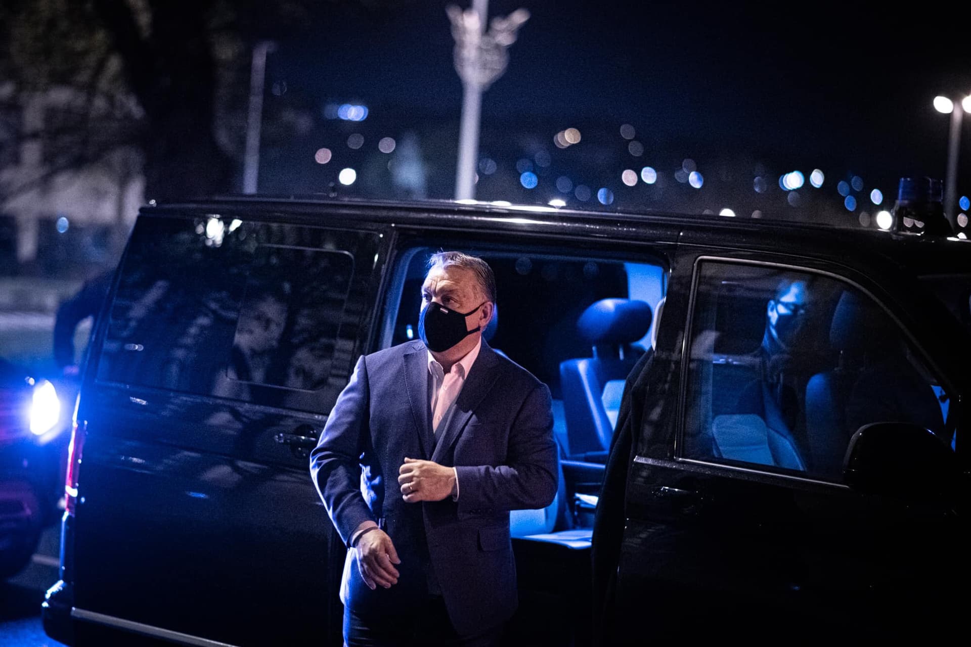 Orbán Viktor betekintést engedett az operatív törzs ülésébe