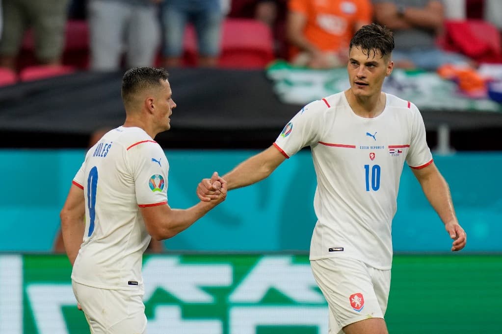 Holes és Schick hazaküldte a hollandokat