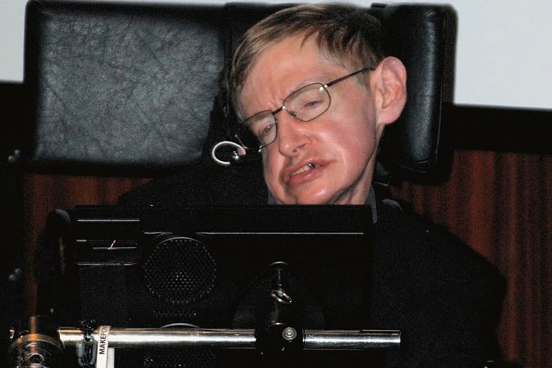 Stephen Hawking szerint így fog kipusztulni az emberiség