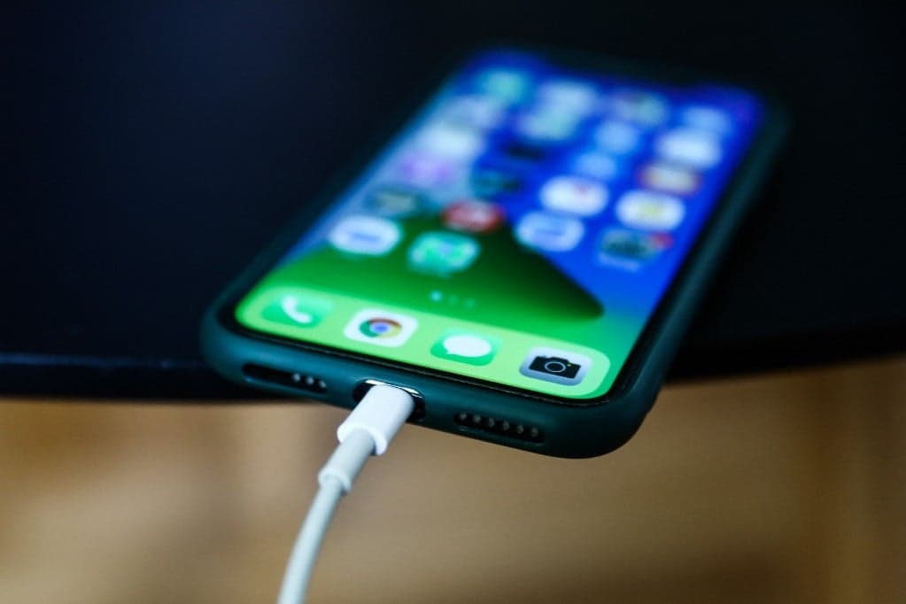 A holland hatóságoknak több száz bűnöző mobiltelefonját sikerült feltörniük