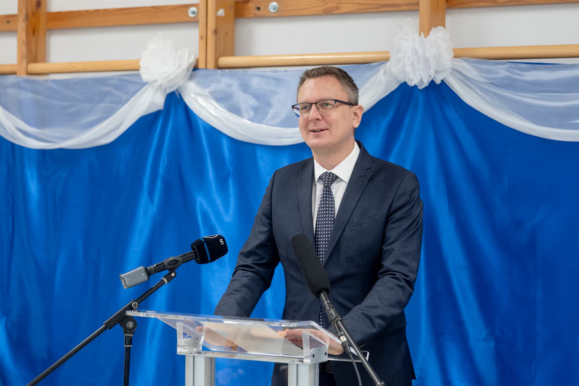 Rétvári Bence: Érkezik az emelt bér