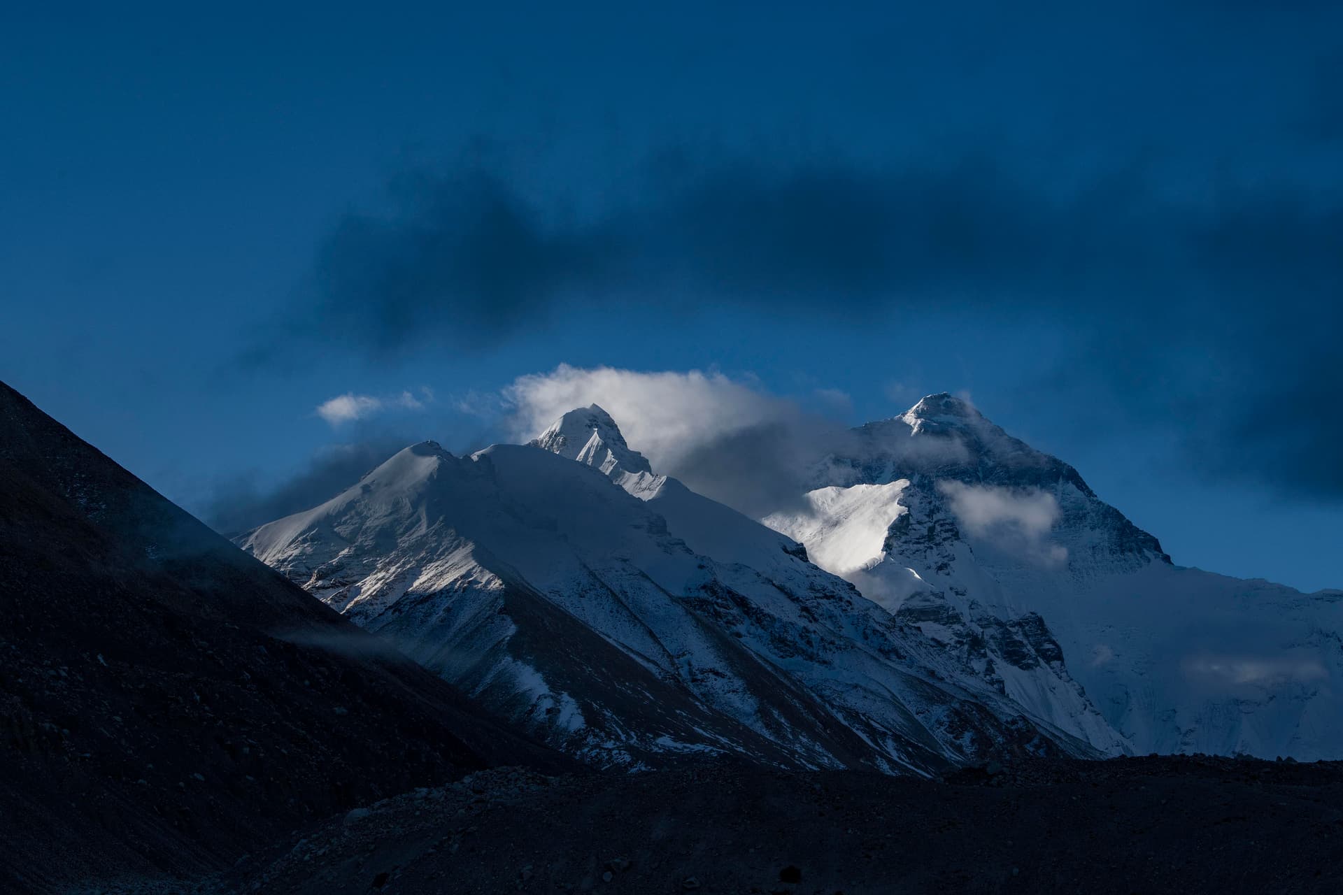 Szép lassan széthasad Tibet