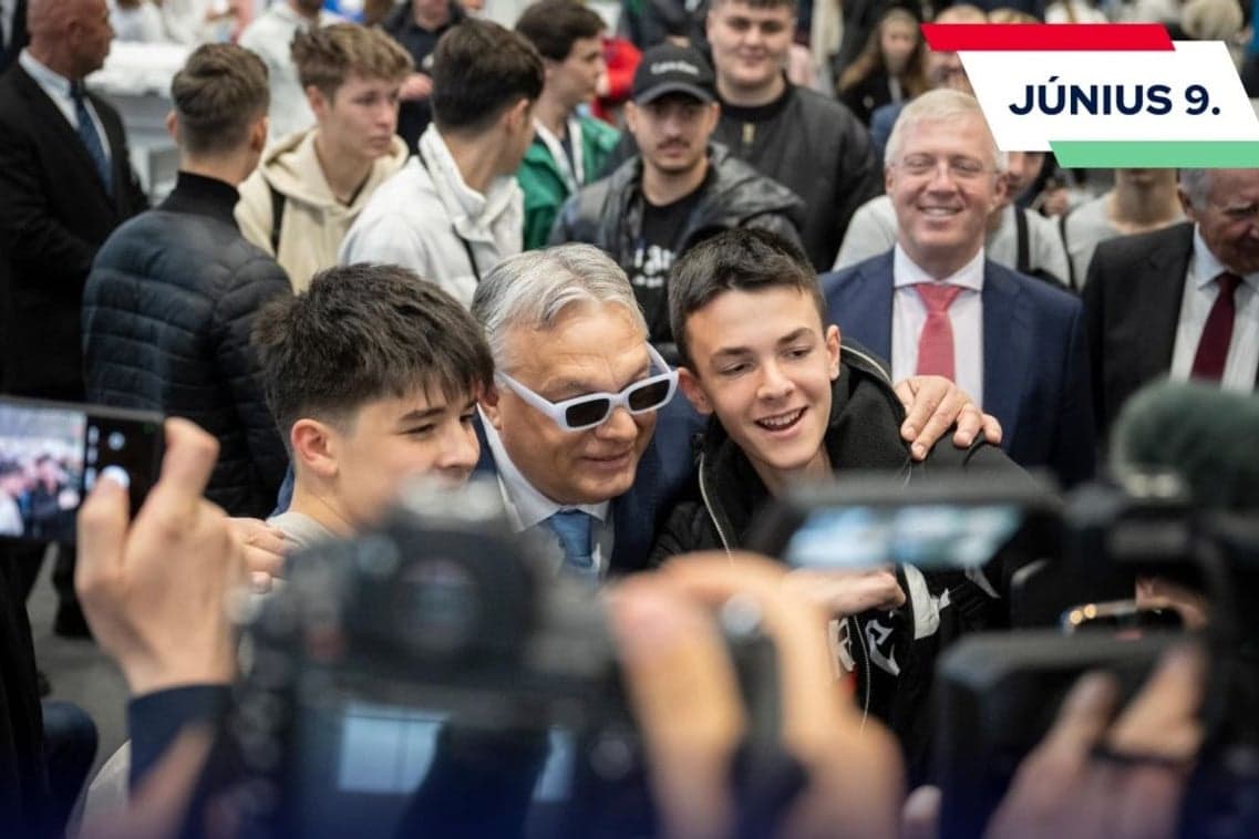 Orbán Viktor „szelfiiskolát” indított + VIDEÓ
