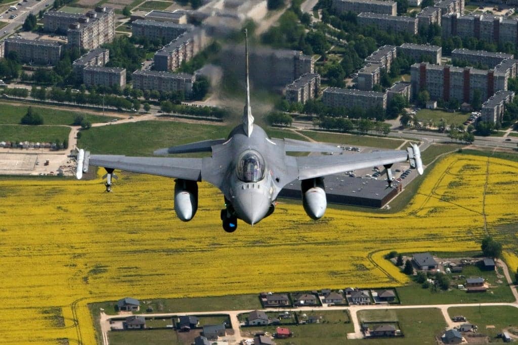 Románia egy euróért vásárol 18 darab F-16-ost