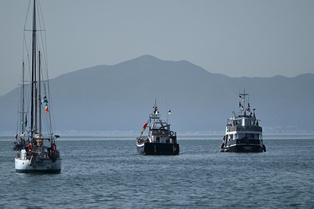 Egy Gázába tartó aktivista flottillát ismét megtámadták Tunéziában