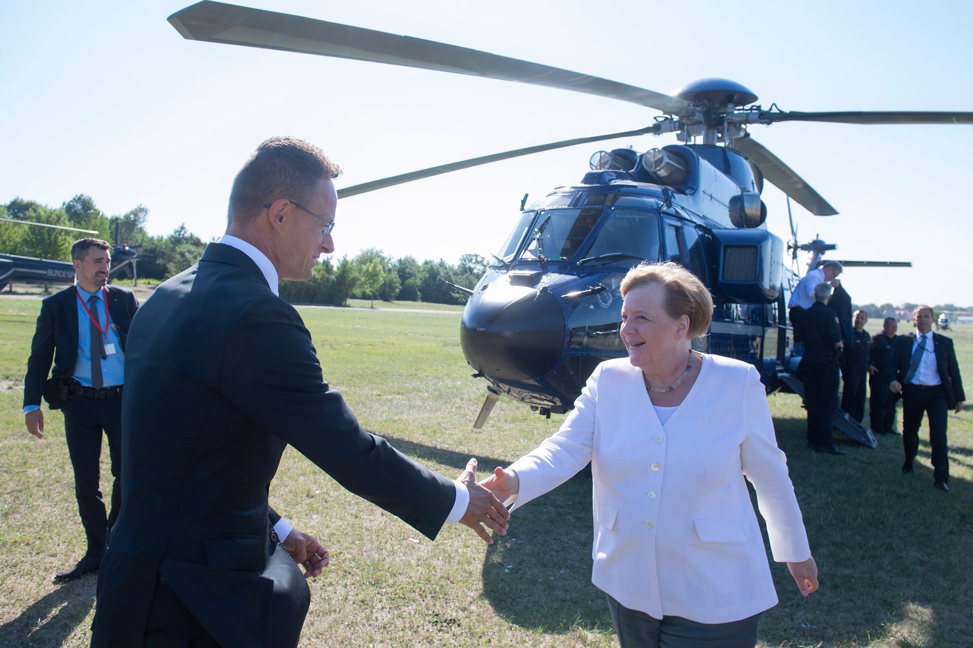 Szijjártó Péter fogadta Angela Merkelt