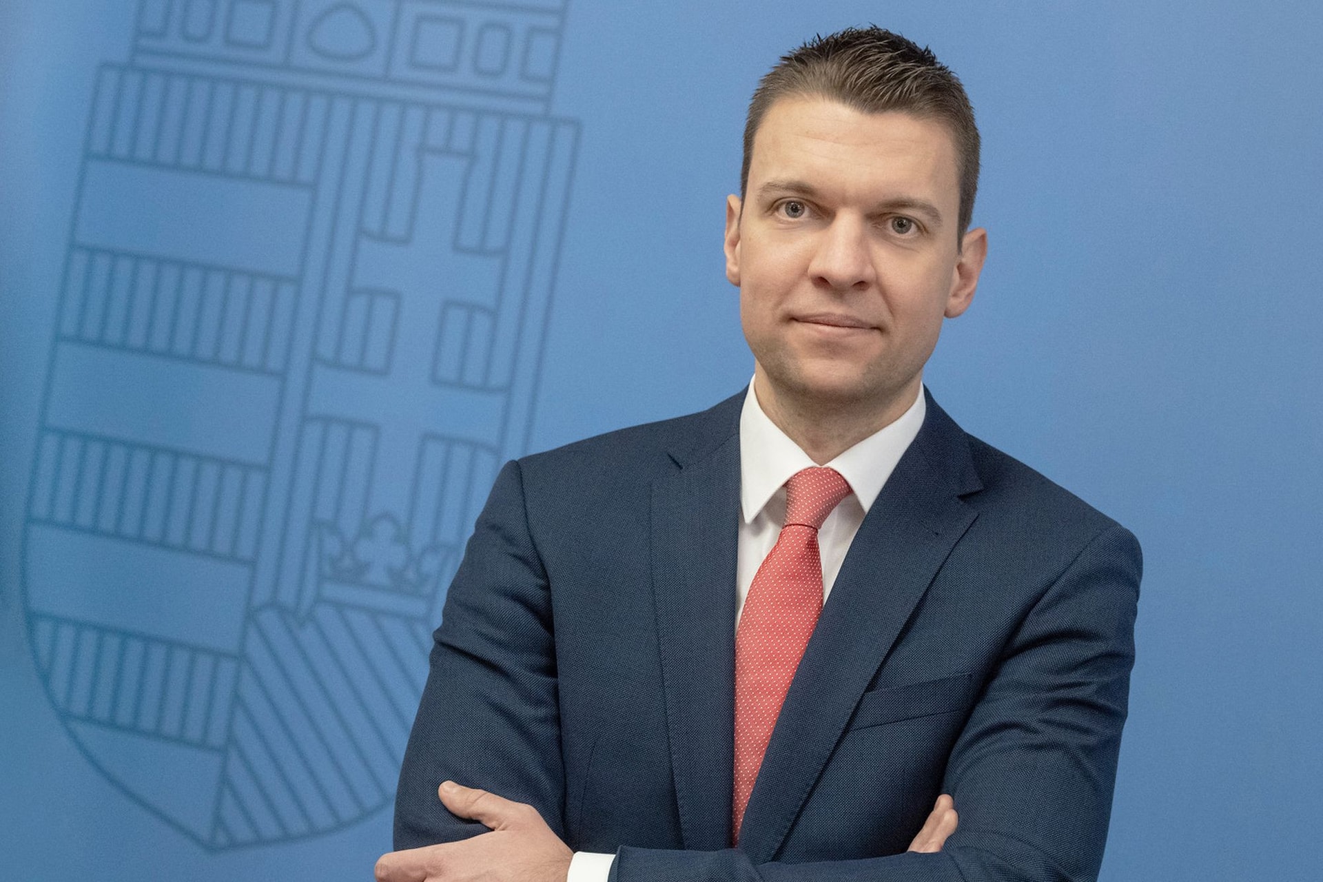 Menczer: A kormány egyetértési pontokat akar létrehozni