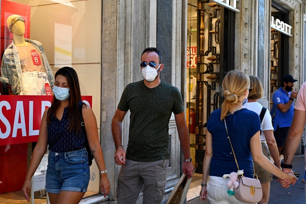 Ismét kötelező a szabadtéri maszkhasználat egész Olaszországban