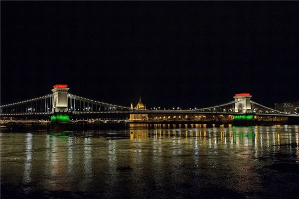 Az Emmi közzétette a művészeti díjazottak névsorát
