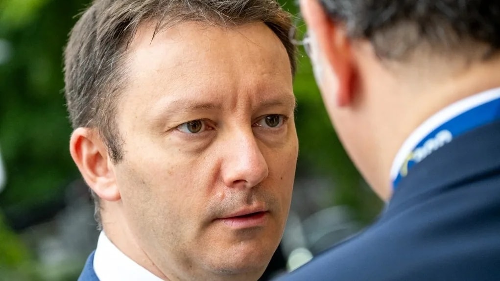 Az ügyvivő kormány pártjaival közösen dolgozza ki programját az új román miniszterelnök-jelölt