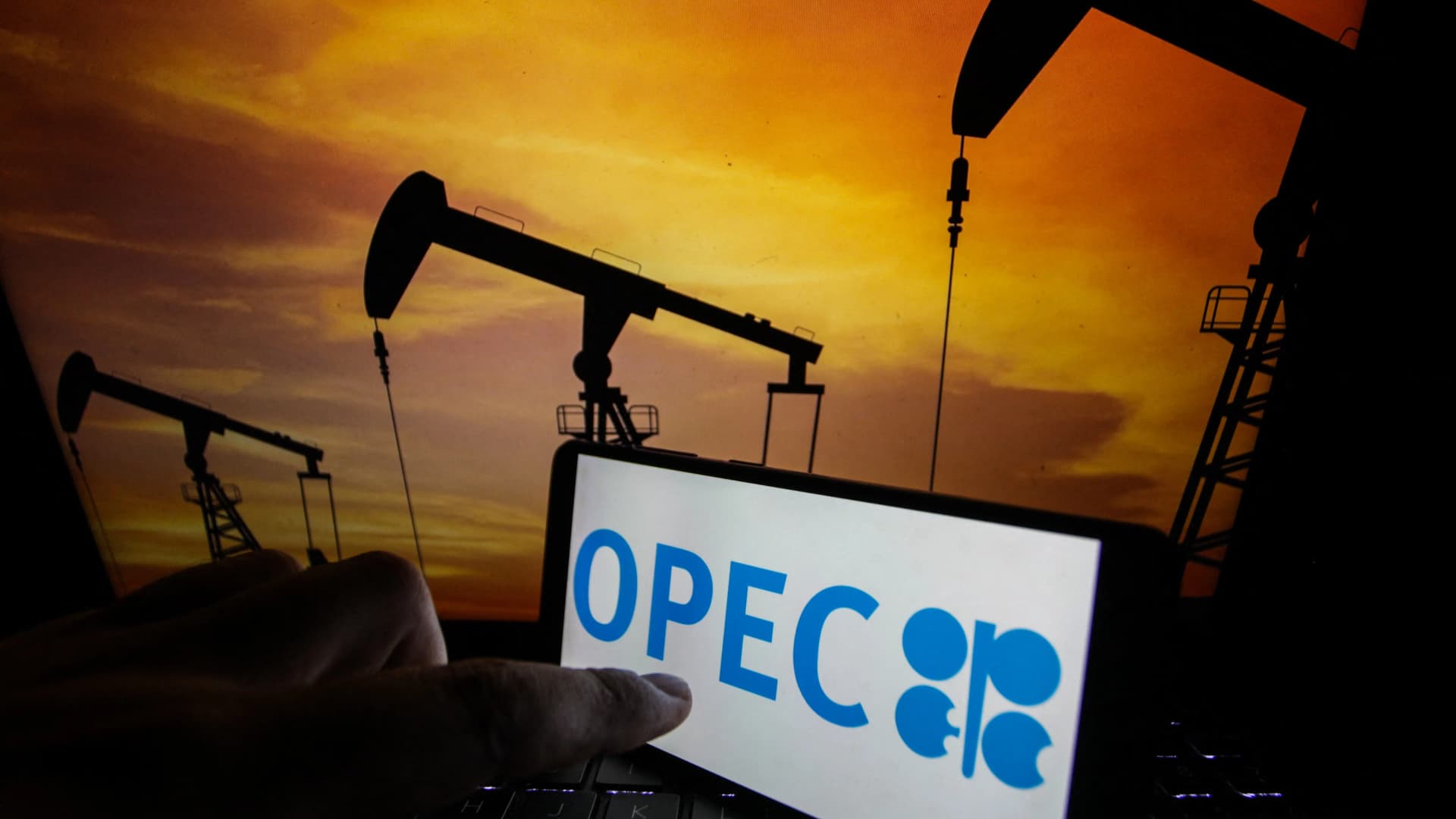 Venezuela fontolgatja a kilépést az OPEC-ből