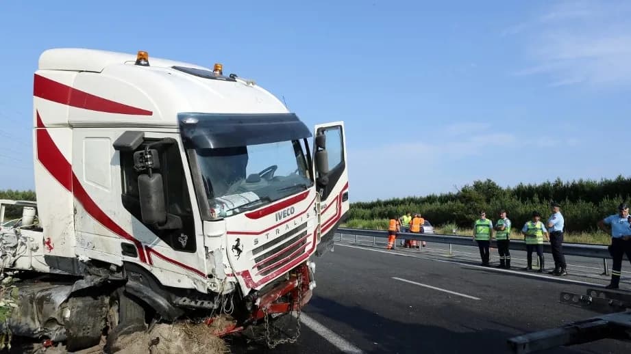 Több kamion ütközött az M5-ösön