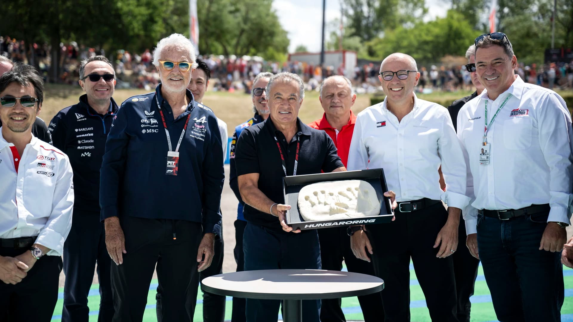 Alesi: hatalmas megtiszteltetés, hogy kanyart neveztek el rólam