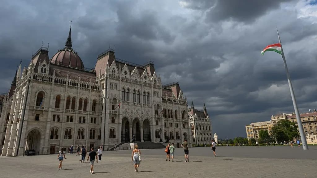 Az alaptörvény-módosítások elleni fideszes beadványokról tárgyal ma az Alkotmánybíróság