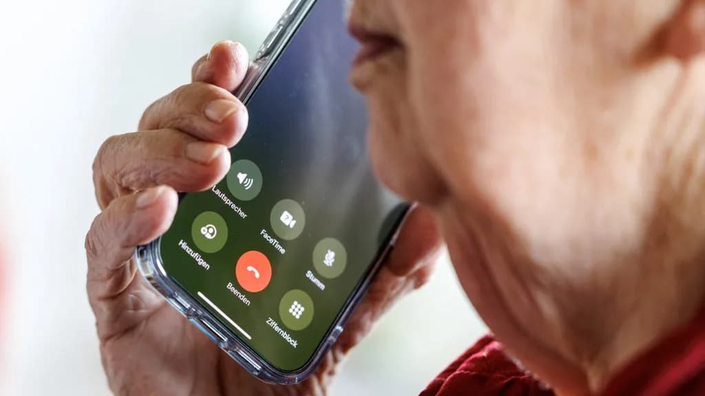 Milliókat csaltak ki idős emberektől