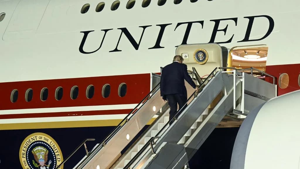 Titokban gépet cserélt Trump egy iráni fenyegetés miatt
