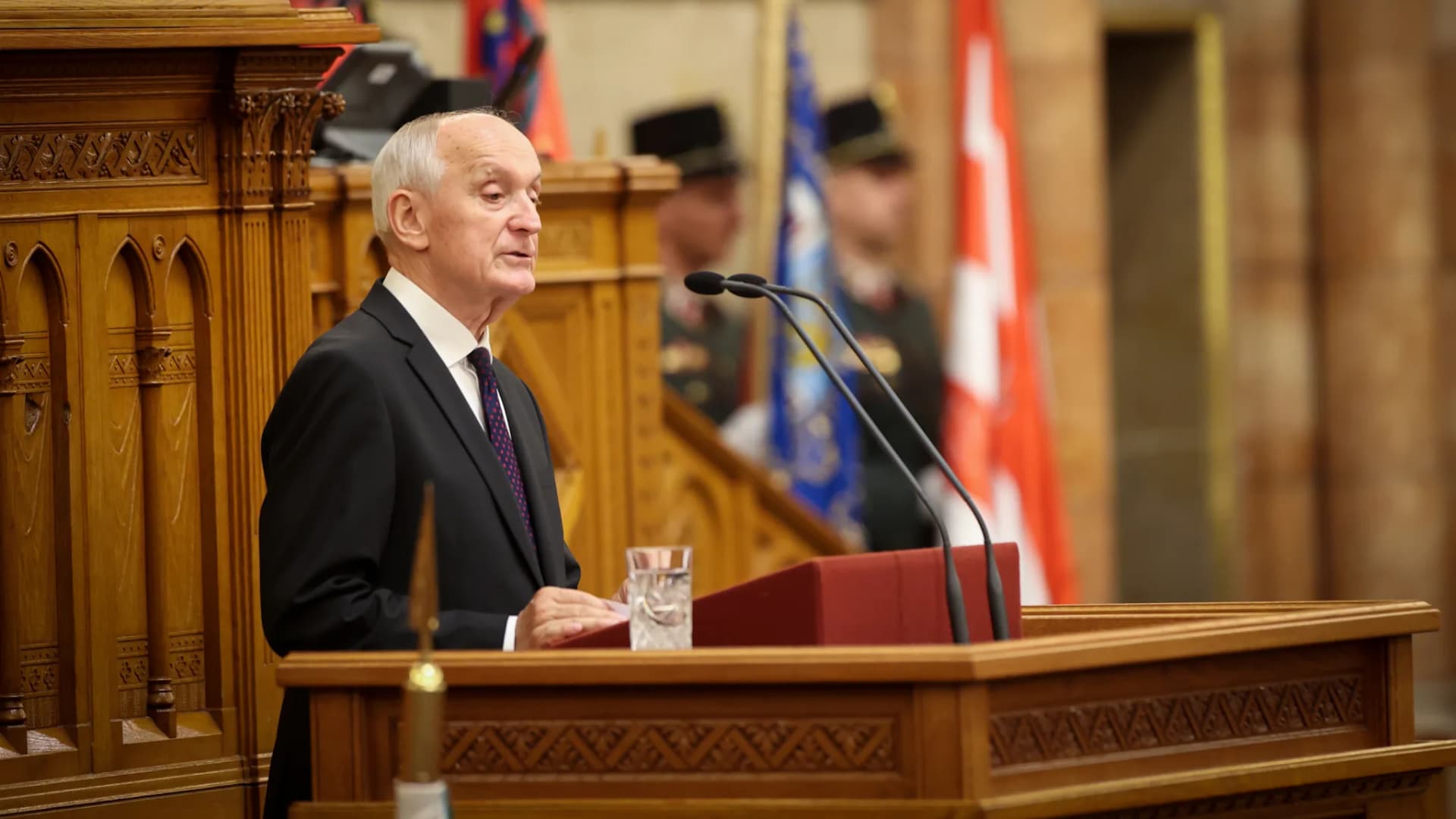 A szlovák államfő gratulált Baka Andrásnak köztársasági elnökké választásához