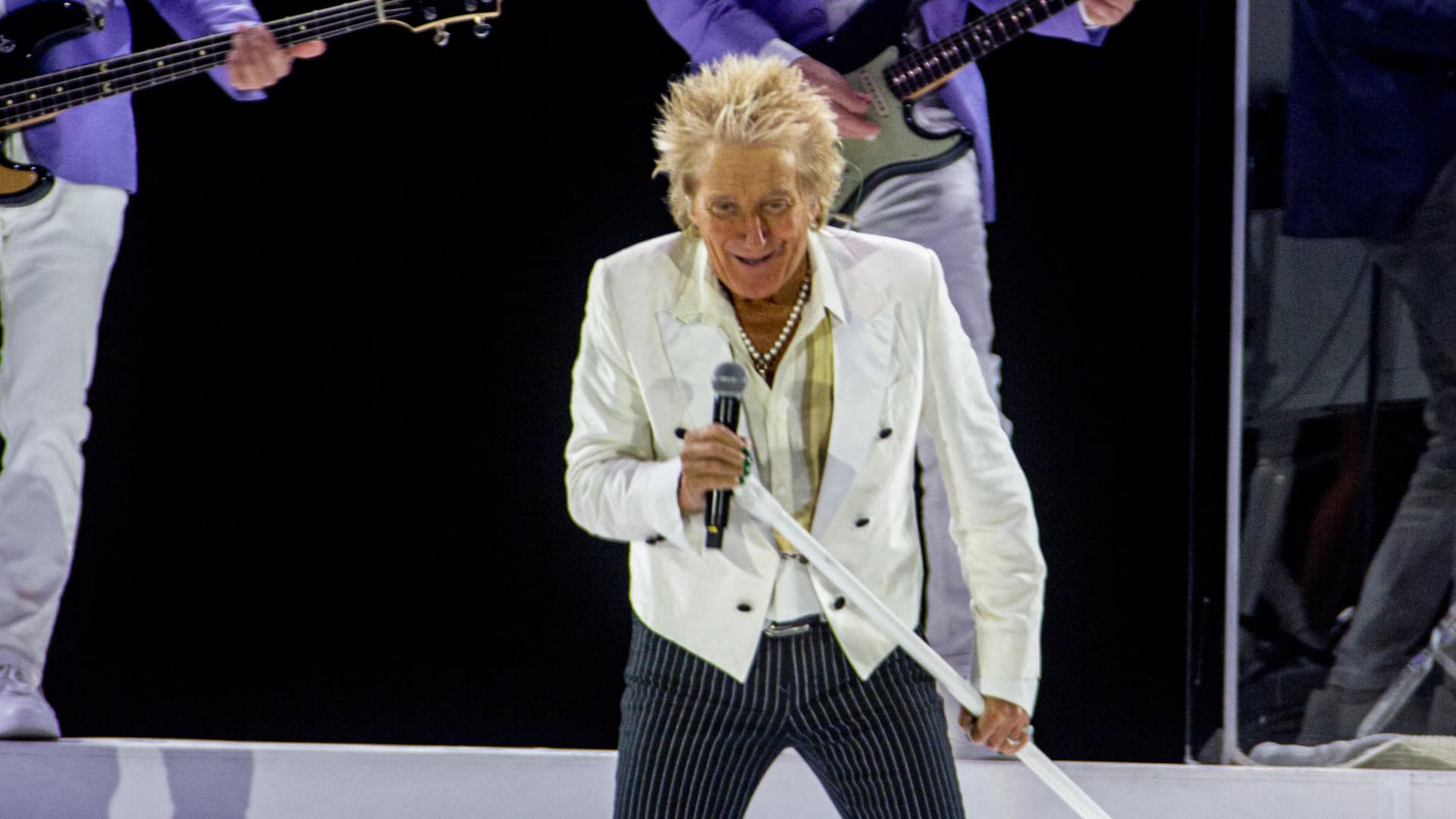Rod Stewart egészségügyi okokból négy hétre megszakítja búcsúturnéját