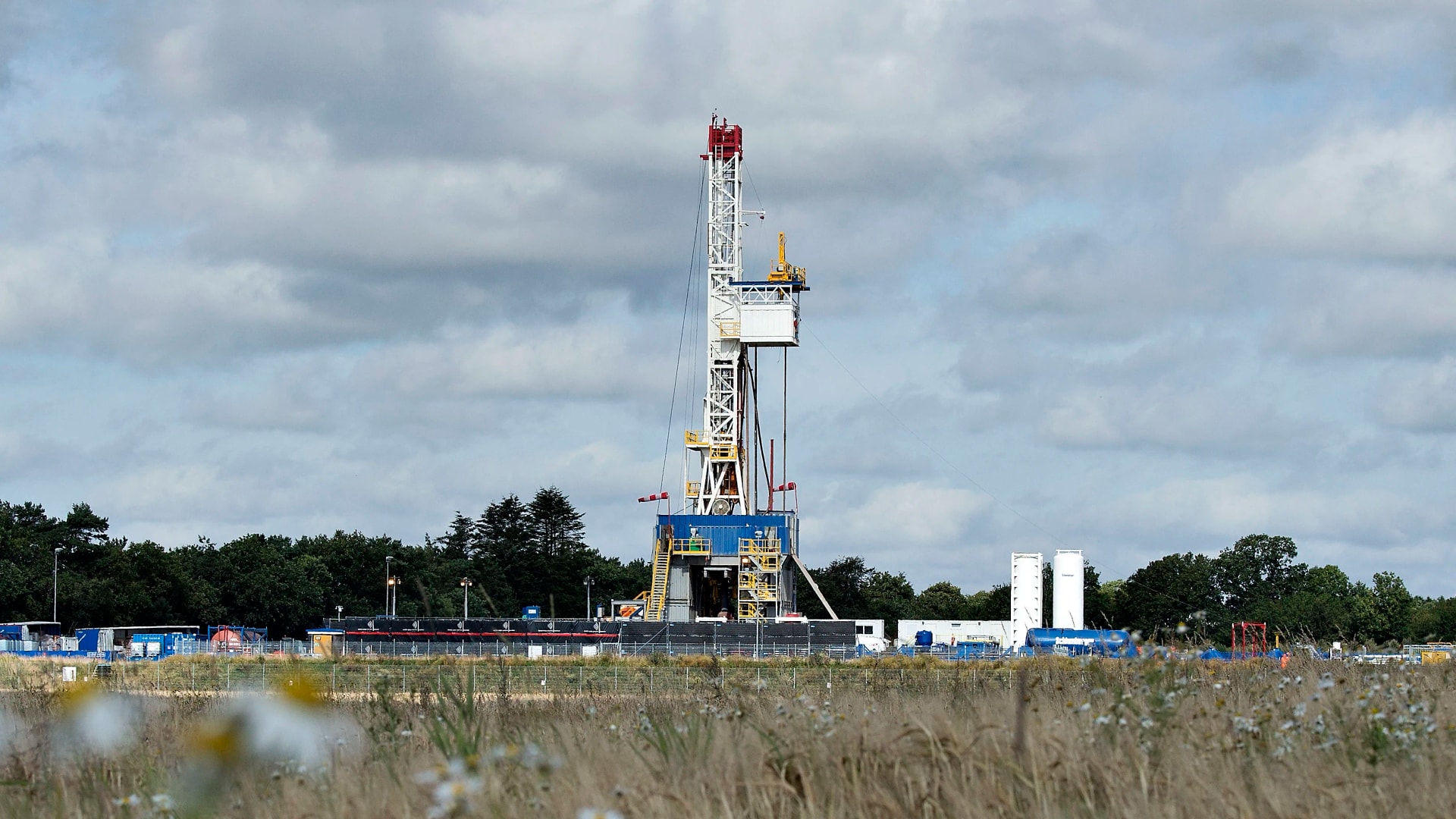 Hurrikán és készlethiány fenyegeti az amerikai energiaipart