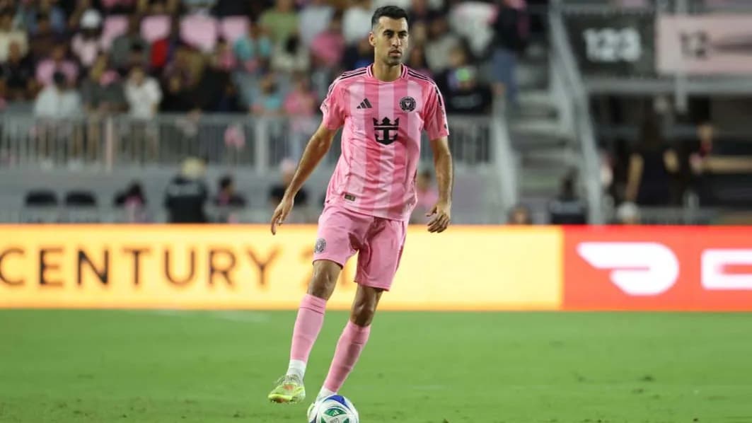 Sergio Busquets edzőként tért vissza Barcelonába