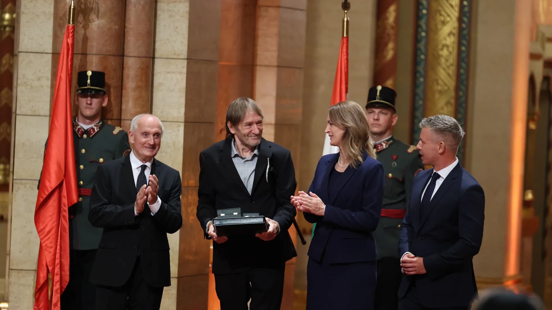 Állami kitüntetéseket adtak át