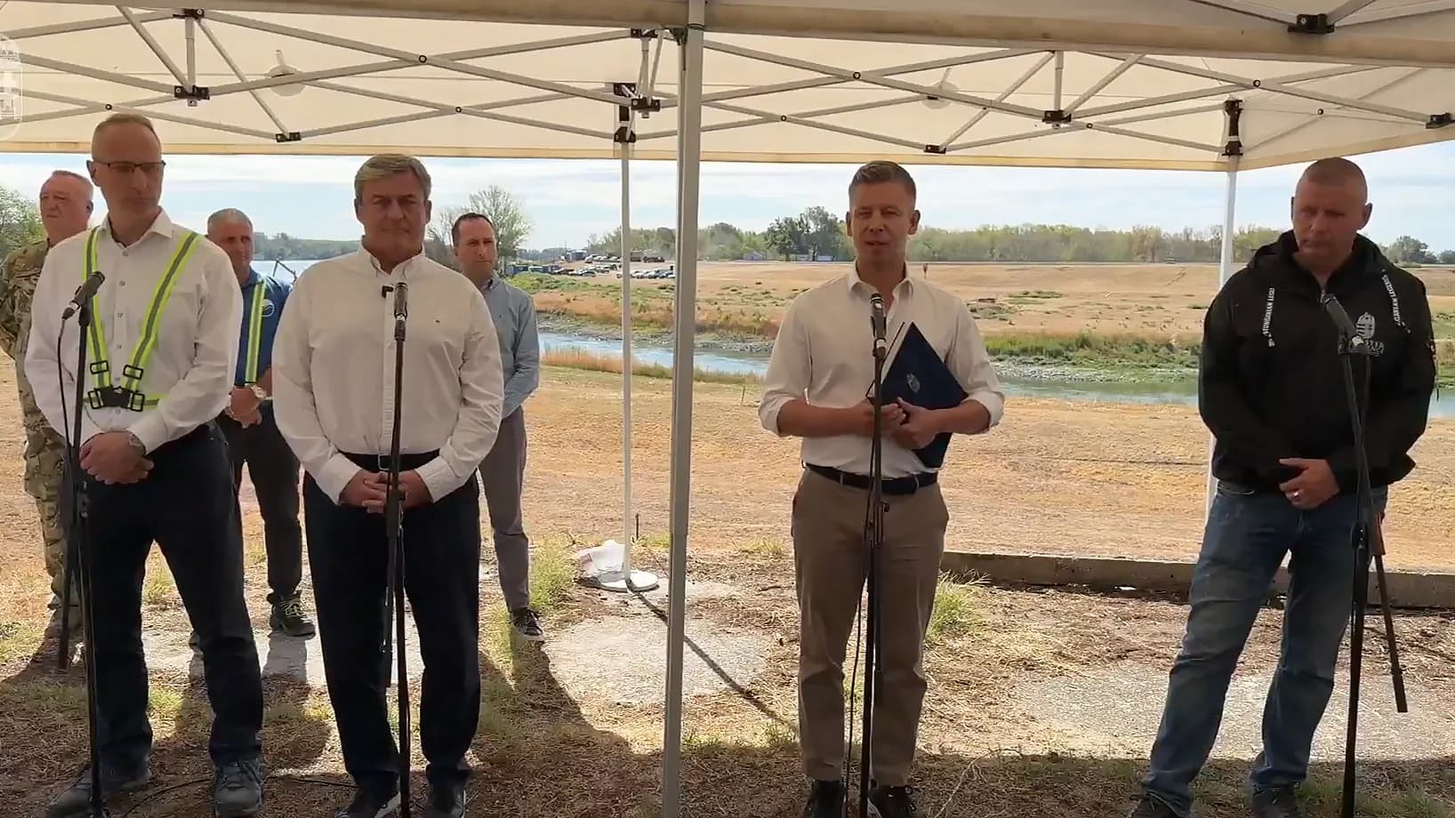 Már a világsajtó is Magyar Péter paksi csodájáról beszél, de valami nagyon félrement a kapuban