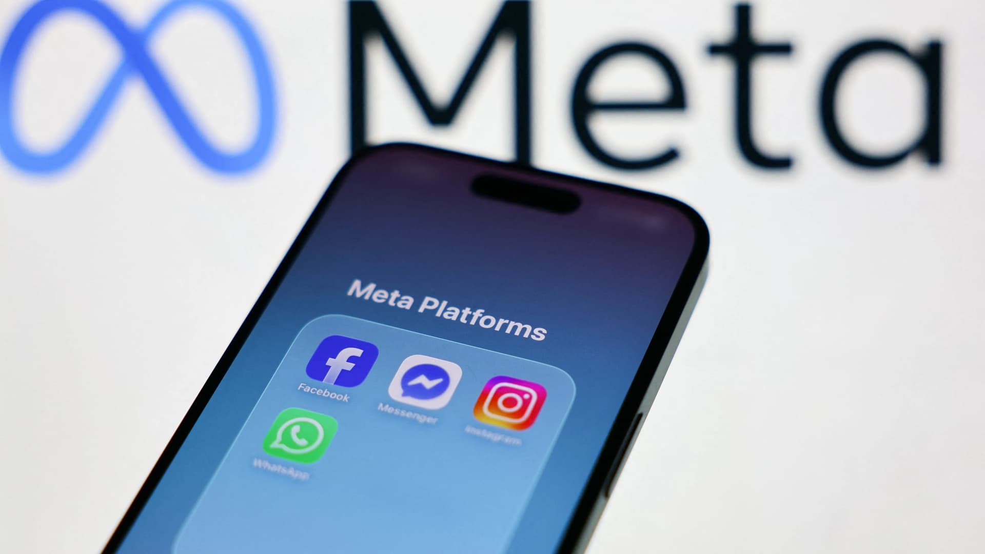 Lengyelország a Meta megbírságolását kezdeményezte az Európai Bizottságnál