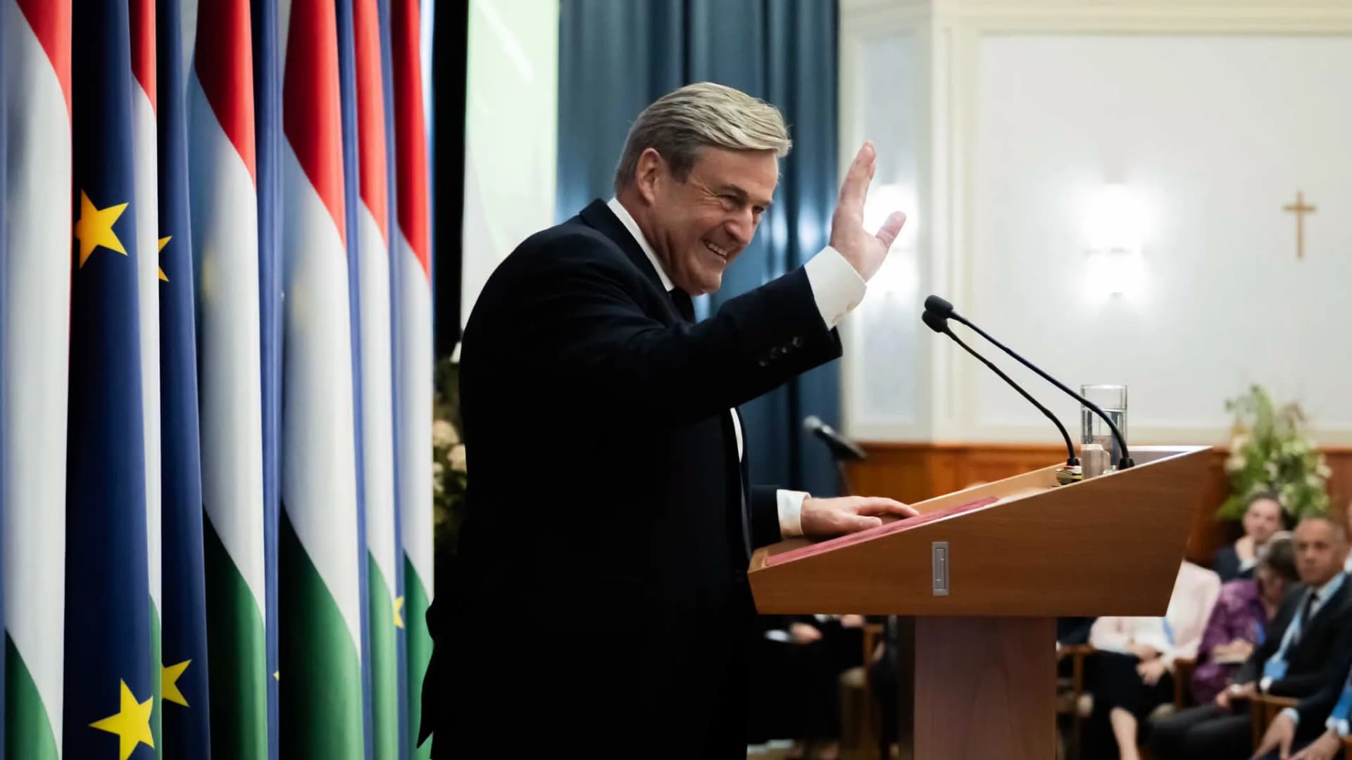 Kapitány István: Többé nem küldenek ki minket kávézni