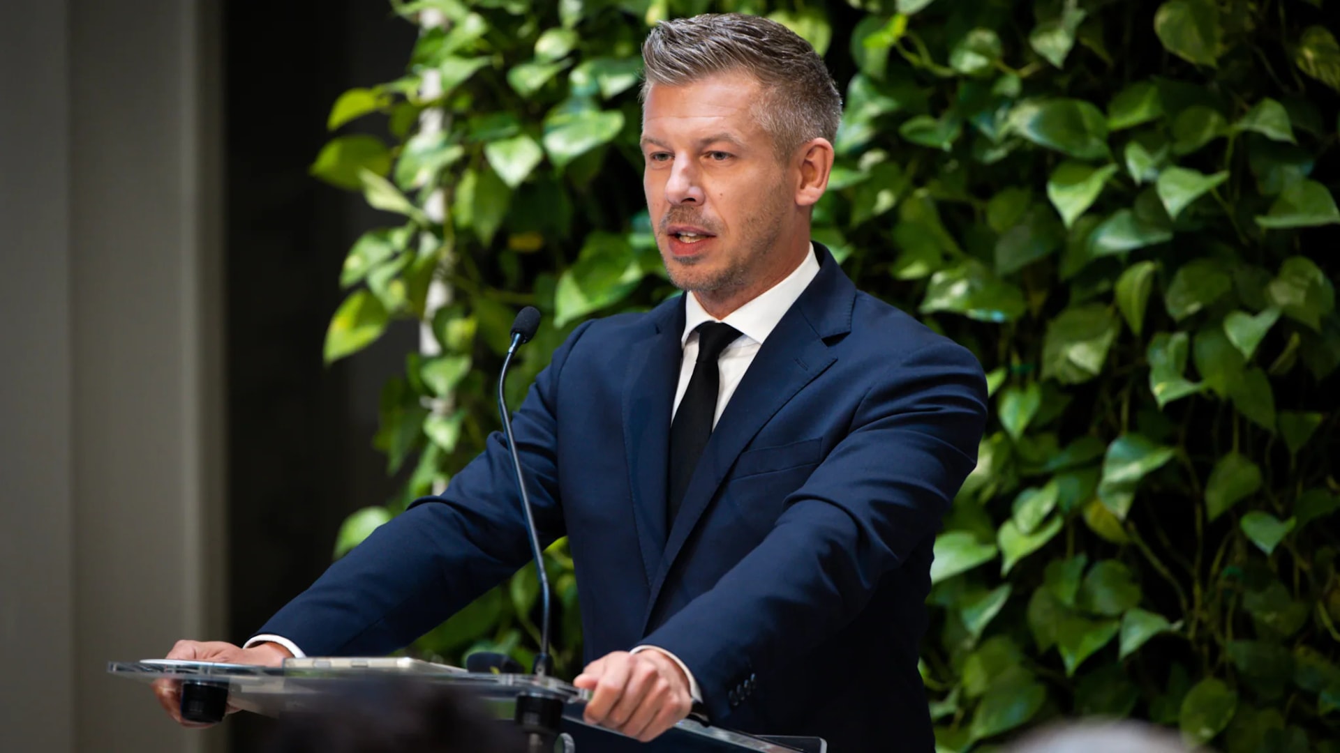 Függőség helyett partnerség a vallási közösségekkel