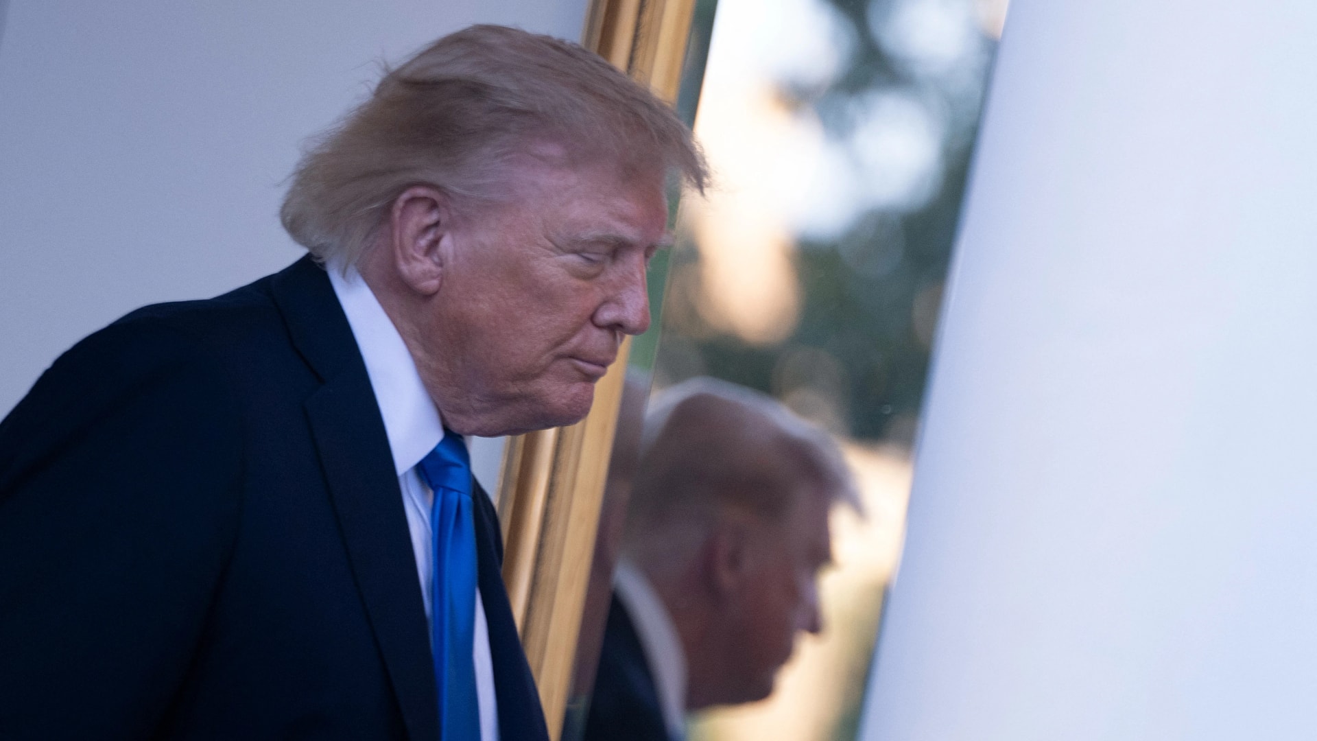 Újra erősödik a dollár – Trump idegben