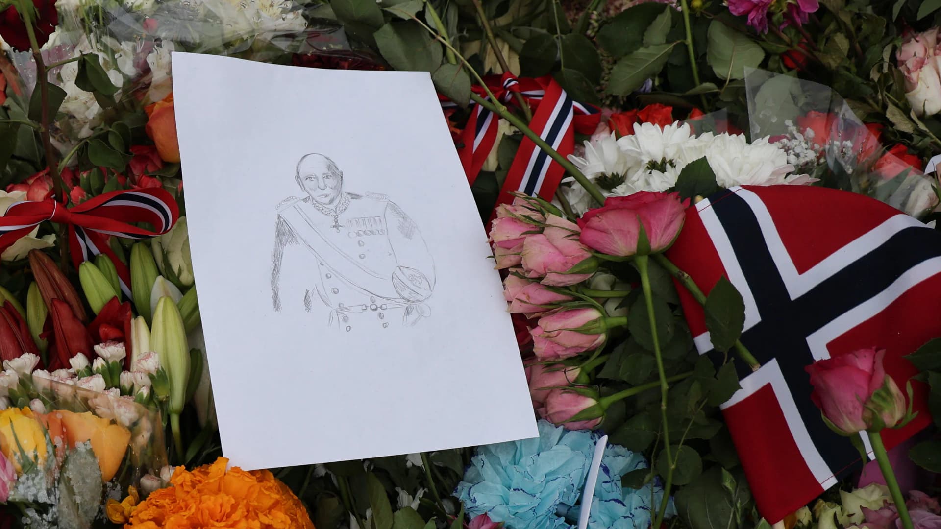 A királyi család két tagja vesz részt Harold király temetésén Norvégiában