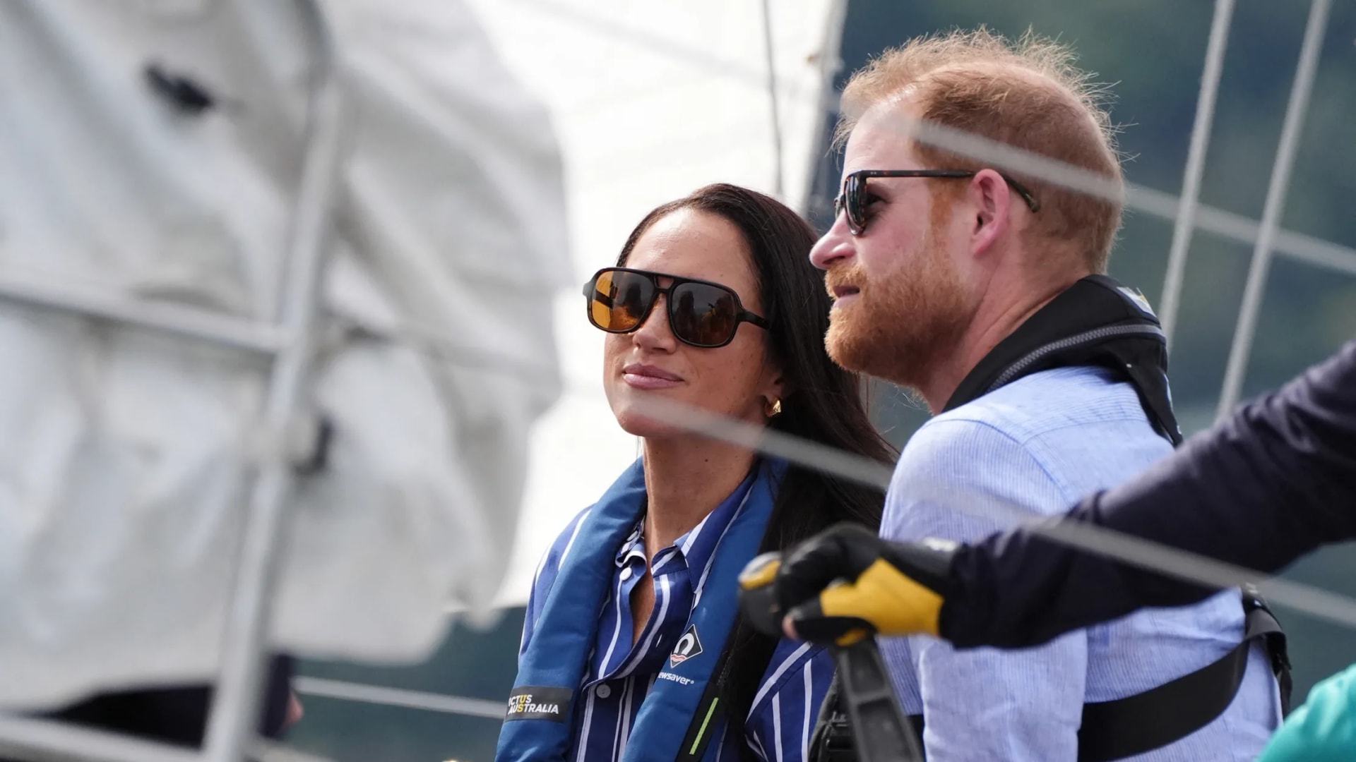 Harry és Meghan nem akarnak egyszerű magánszemélyek lenni