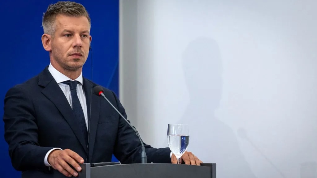 Bejelentette a Tisza öt alkotmánybíró-jelöltjét Magyar Péter
