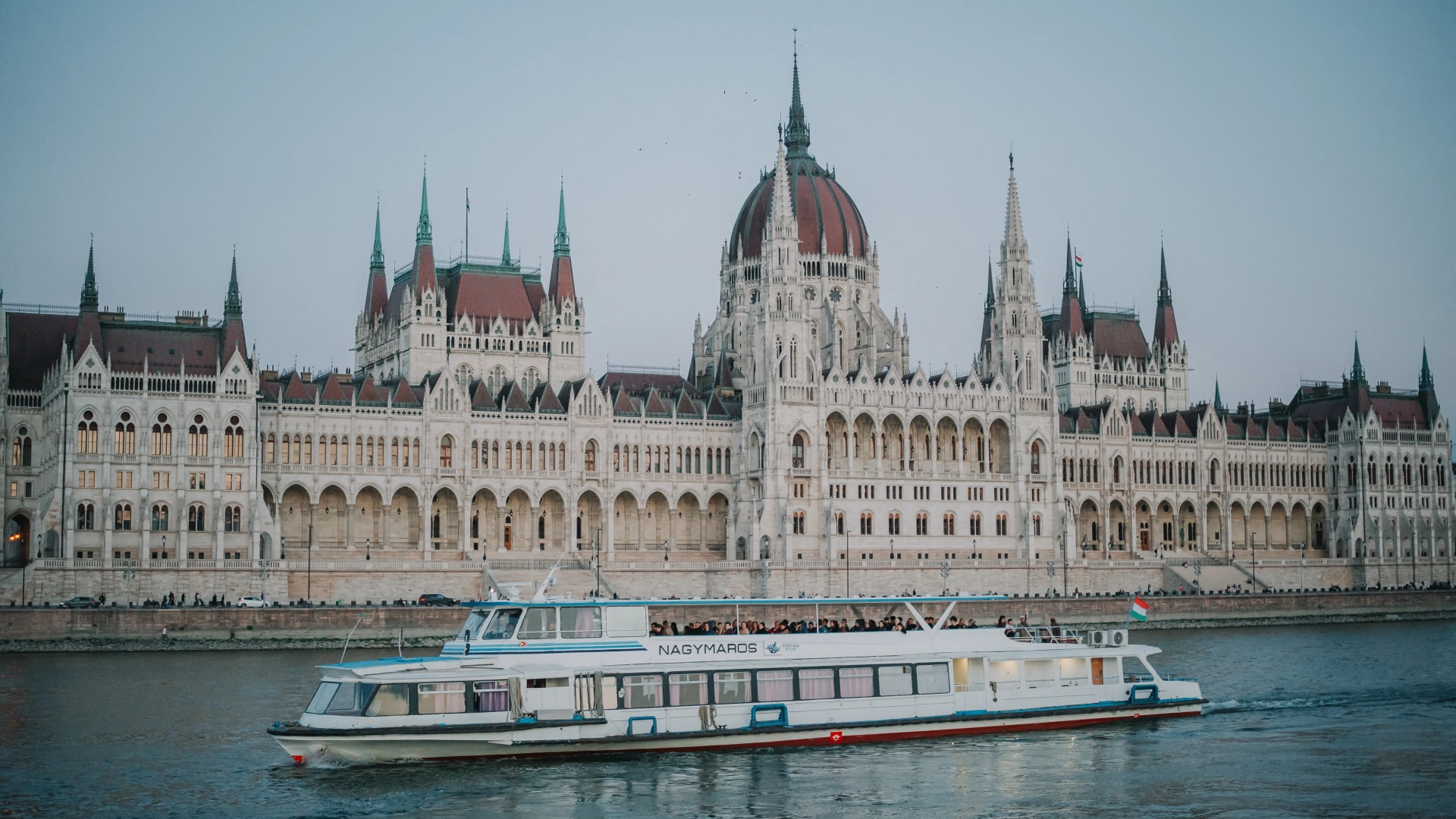 Több száz nemzetközi járatot töröltek idén a Dunán