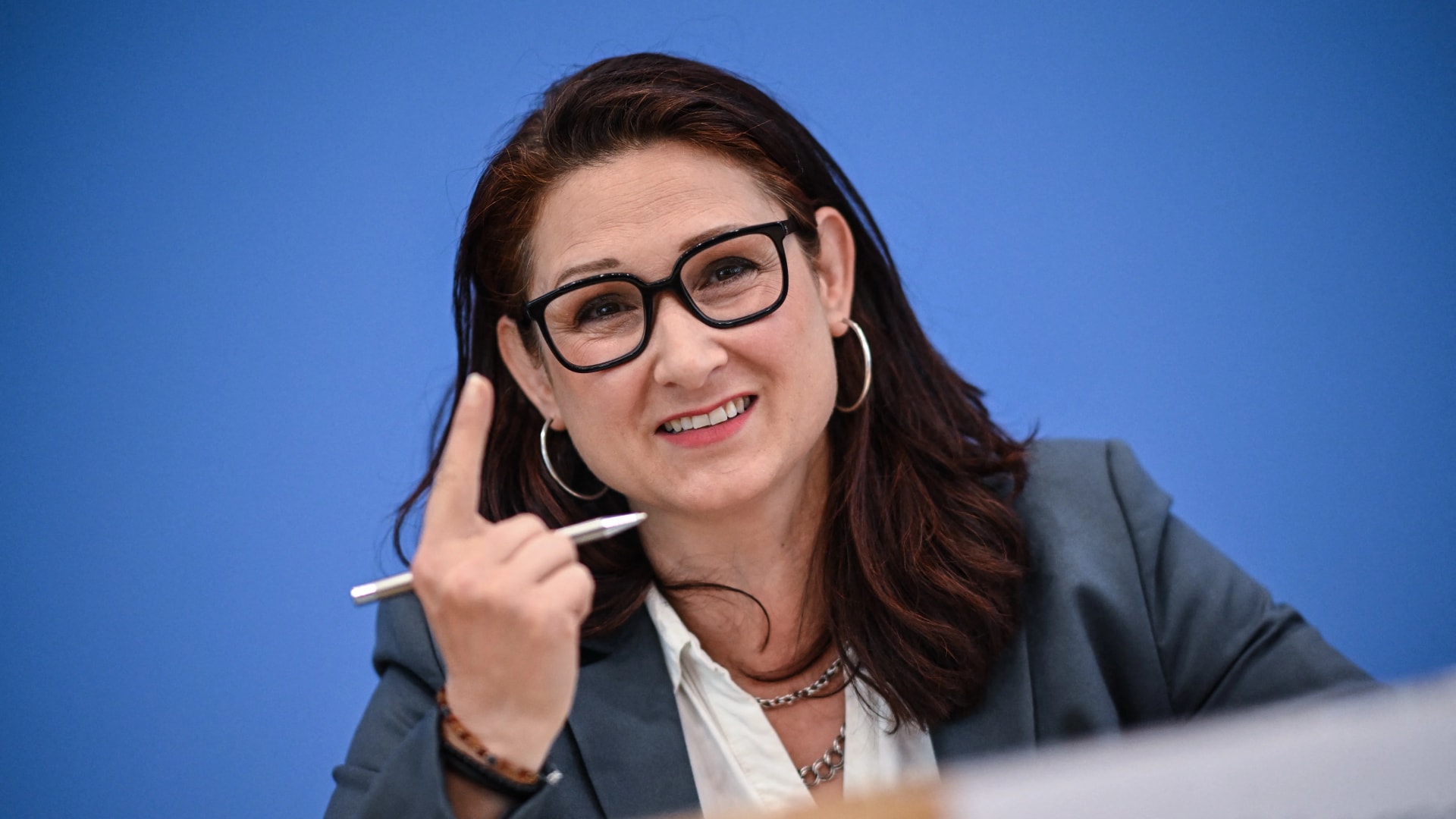 A német diszkriminációellenes biztos szerint meg kellene indítani a betiltási eljárást az AfD ellen