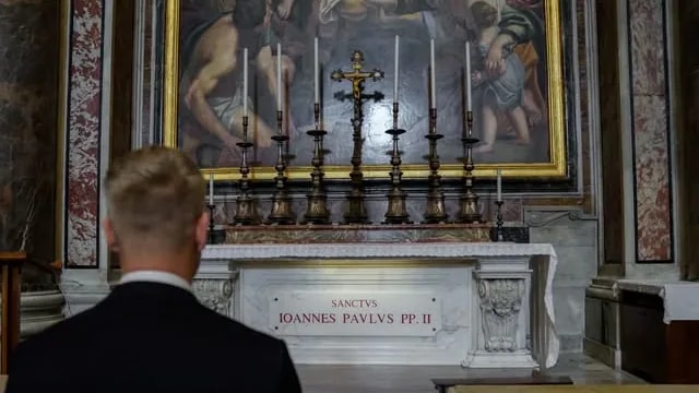 Magyar Péter a Szent Péter Bazilikában