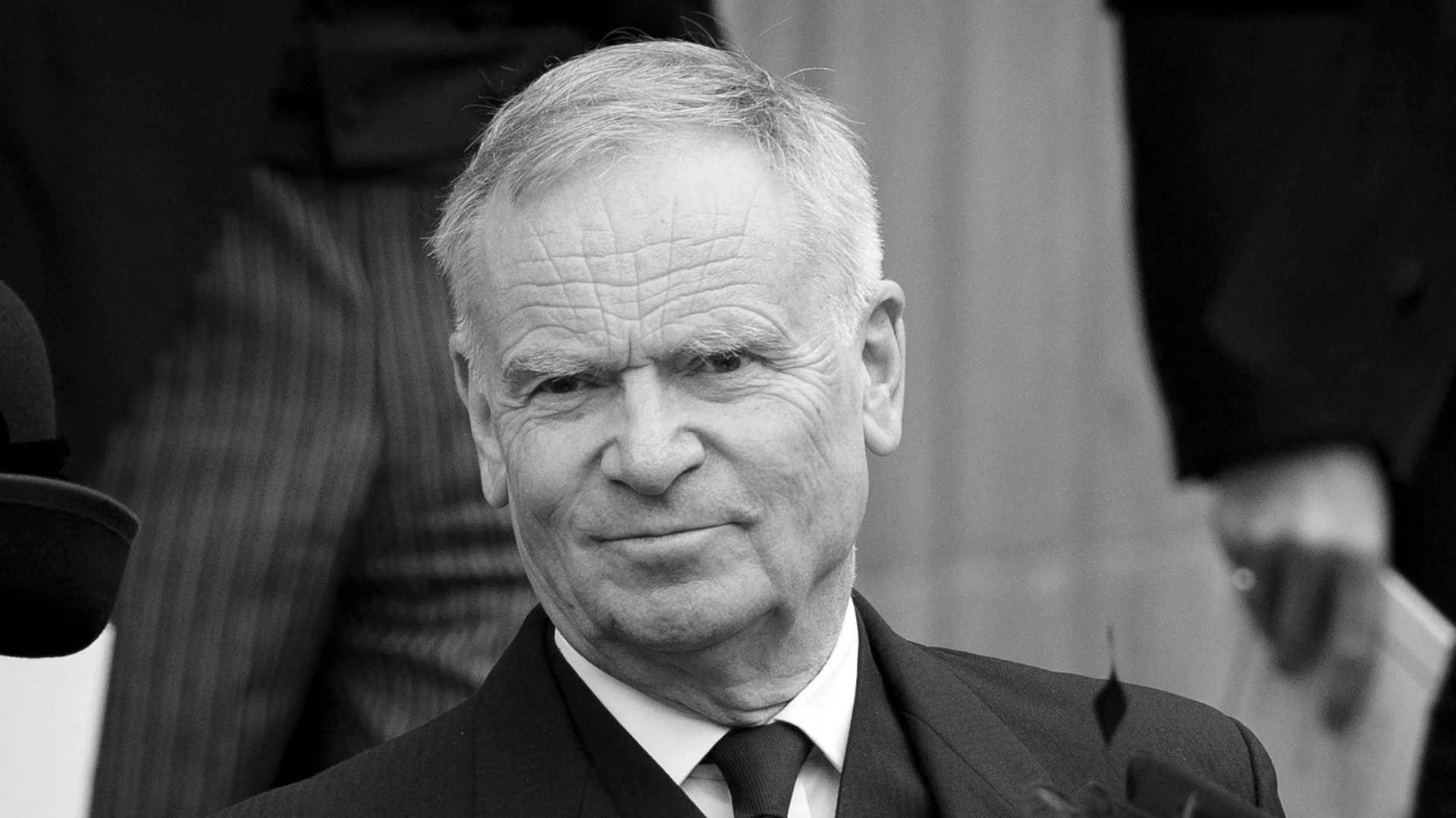 Elhunyt Jeffrey Archer brit író és volt politikus