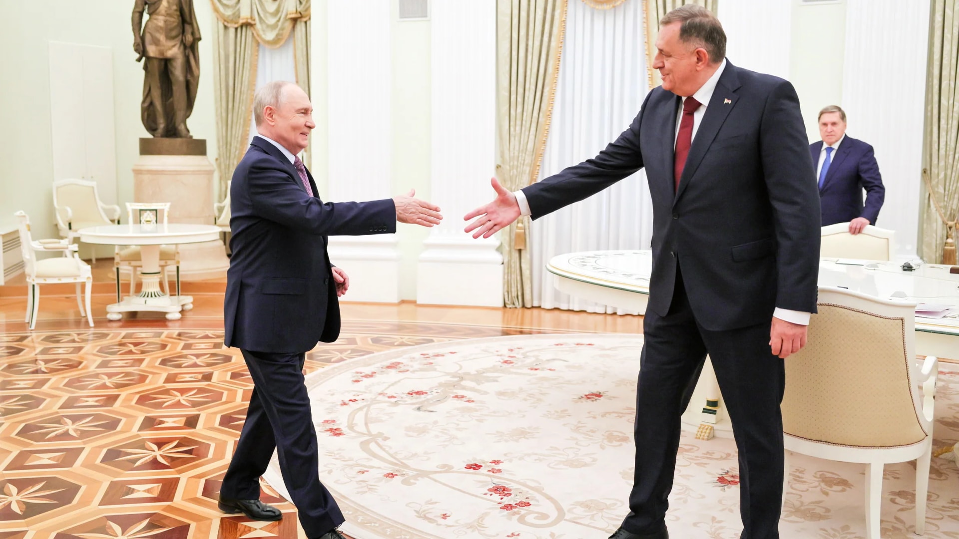 Putyin egyik országban tarolt, a másikban falba ütközött, így szavazott két ország