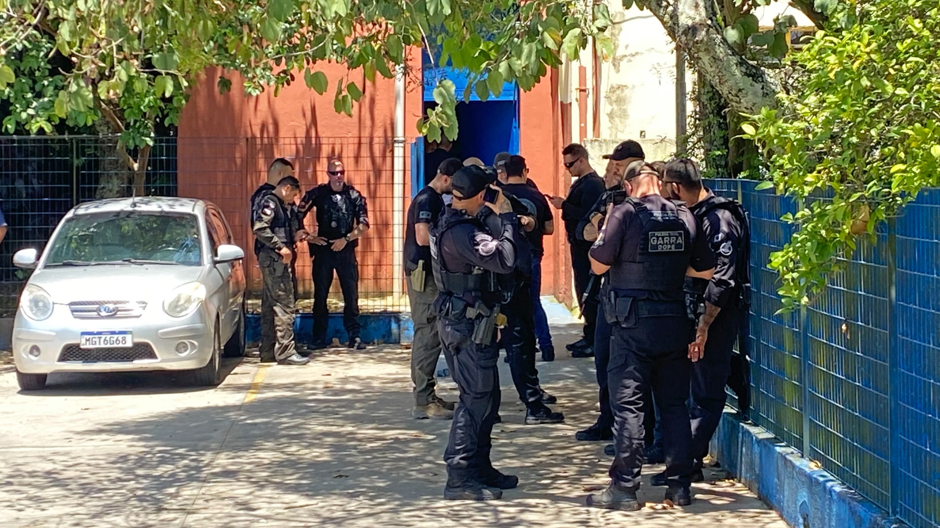 Tizenhárom gyereket ejtett túszul egy férfi Brazíliában