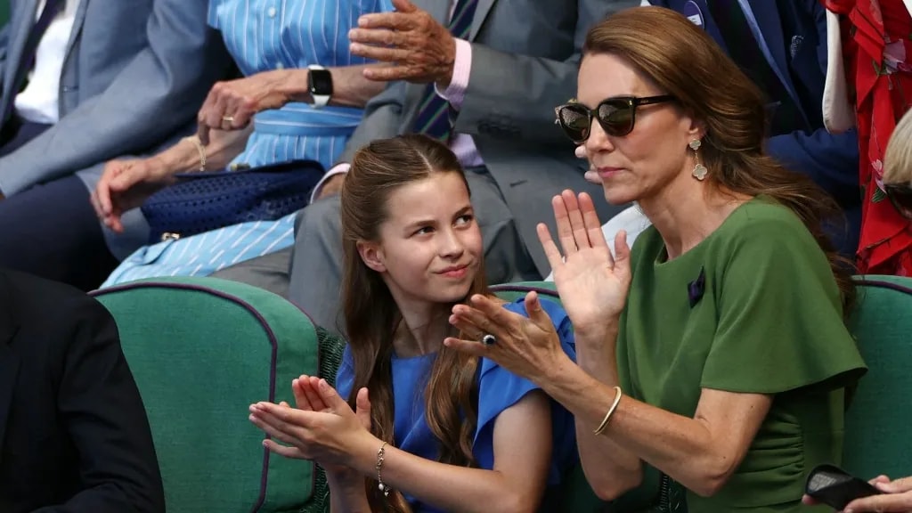 Meglepő helyen tűnt fel Katalin hercegné és lánya, Sarolta hercegnő