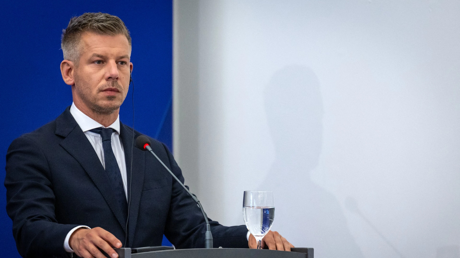 Uniós csúcsra utazik Magyar Péter