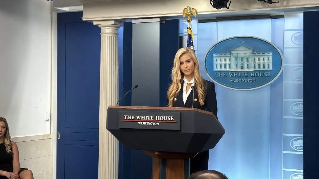 Megbukott az ügyvédi vizsgán Trump új sajtótitkára?