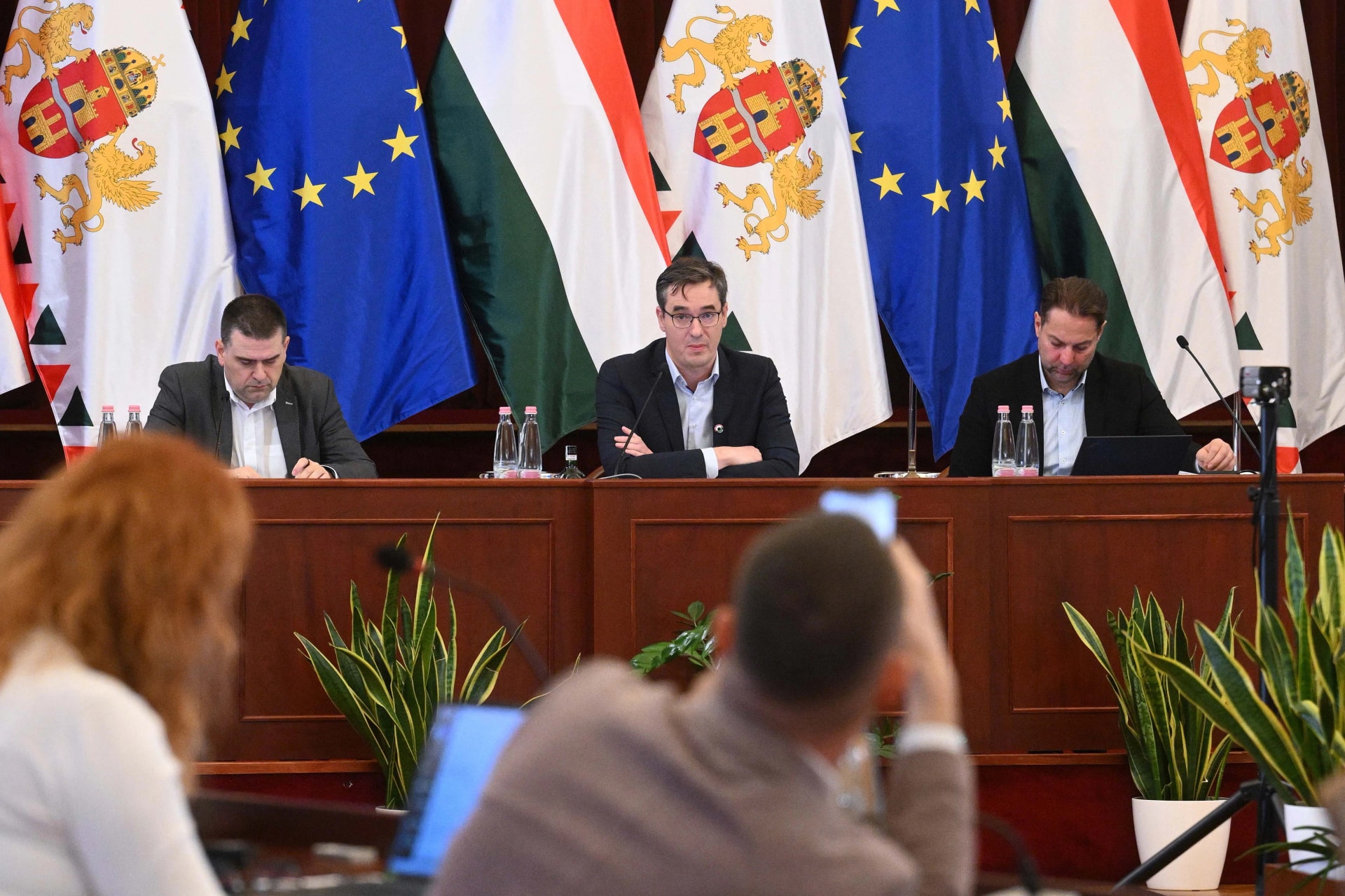 A napirend elfogadásának hiányában alig félórás volt a rendkívüli ülés
