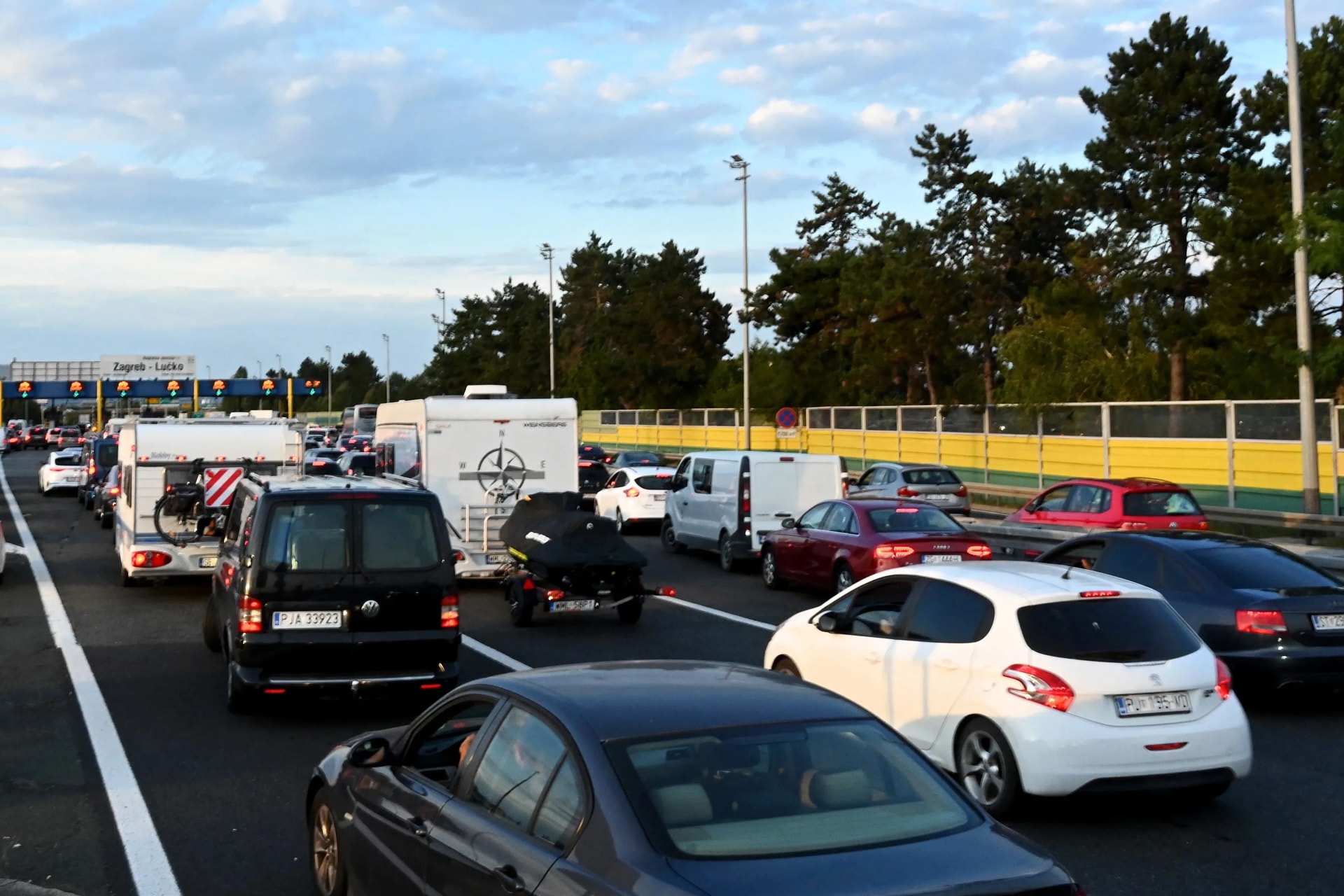 Burkolatjavítási munkák lesznek az M1-M7-es autópályák térségében