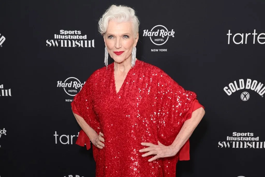 Maye Musk 74 évesen került fürdőruhás címlapra